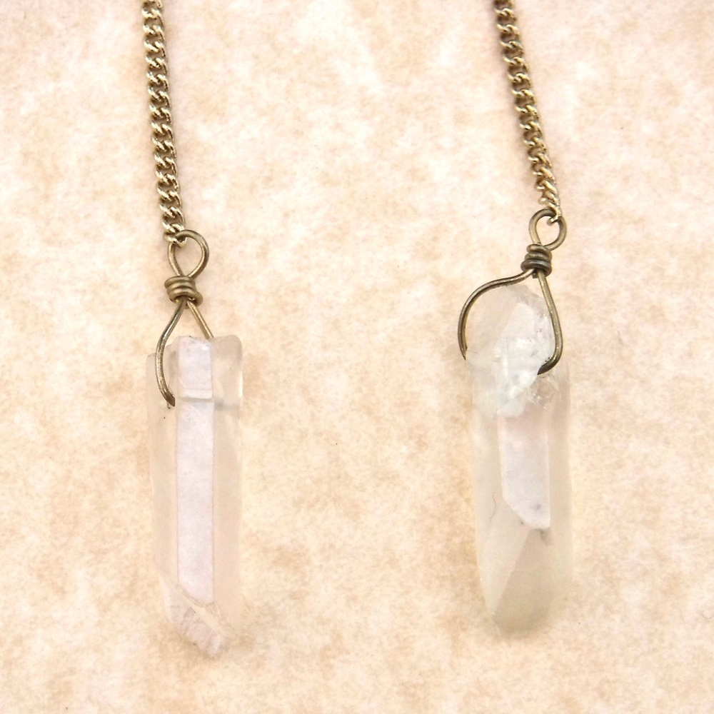 🔮Quartz w/ Gold Drop Earrings